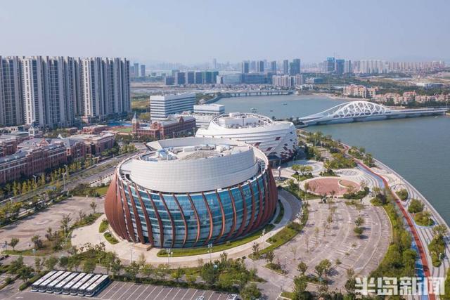 翡翠岛的位置，海中翡翠星光岛