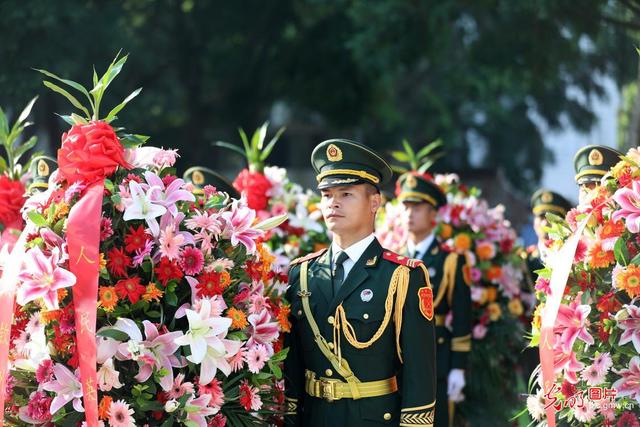 铭记历史缅怀先烈，向烈士英雄致敬铭记历史（铭记历史 缅怀先烈）