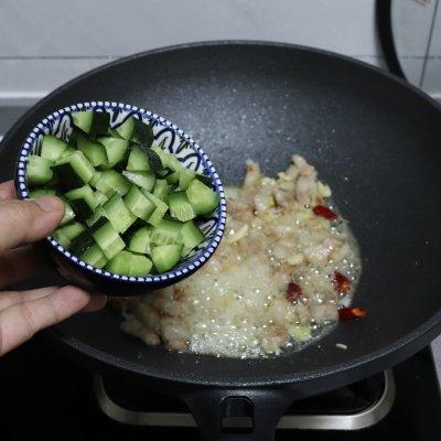 五花肉炒什么好吃，最好吃的五花肉怎么炒好吃（几分种炒一盘值得一试）