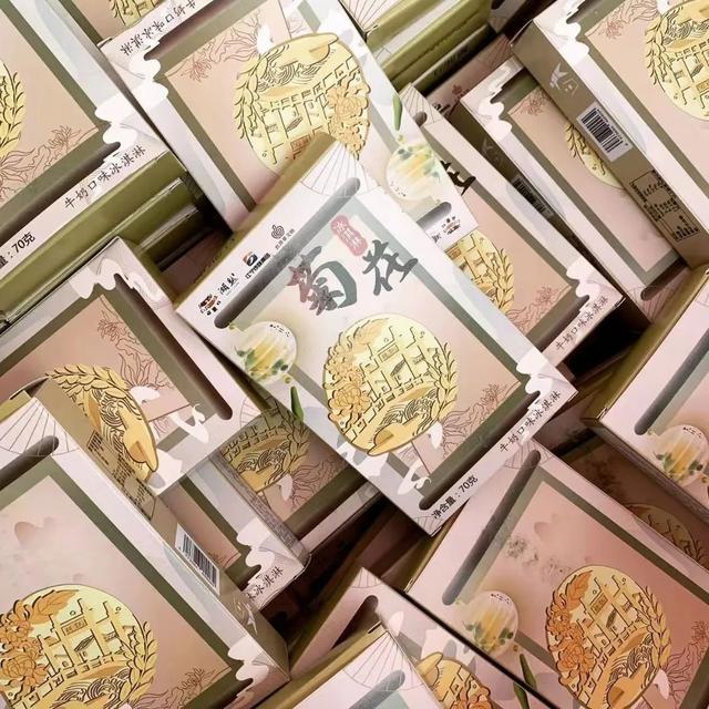 世界最美菊花80种太美了，金秋十月赏菊花——世界最美菊花80种送给您