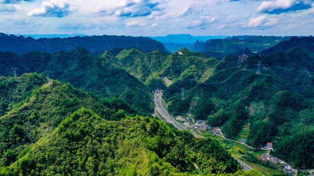 重庆石渝高速规划，泰州自驾到重庆南温泉风景区路线规划