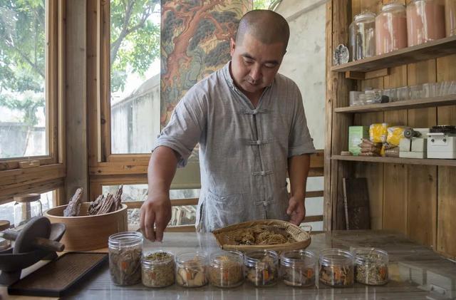 红楼梦美食研究的背景，有人靠它做出西门庆最爱的美食