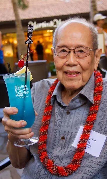 油纸伞为什么是神秘的，童年蛋糕上的小纸伞究竟有什么来头