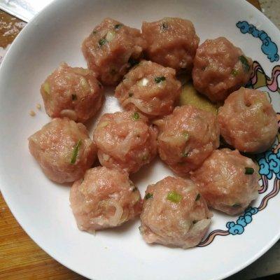 白萝卜肉丸子的最佳做法，过年和家人团圆必吃的一道菜