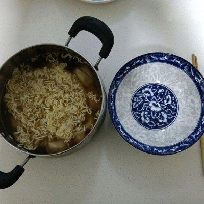 家常凉拌馄饨的做法大全，10分钟快手菜馄饨方便面饭