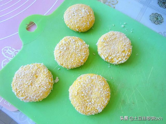 炸糕怎么炸的外酥里嫩，买不来糖糕可以在家炸