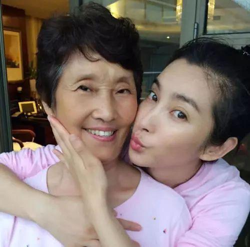 明星与父母合照，杨迪刘诗诗