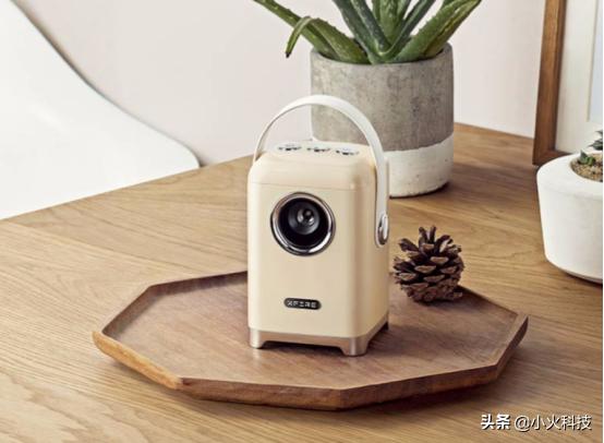 投影仪亮度一般多少合适啊，你的投影仪应该要有多亮才够