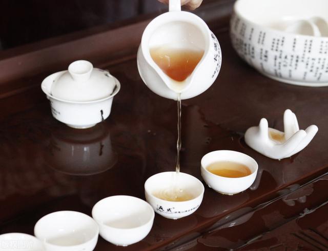 乌龙茶铁观音和大红袍，铁观音与大红袍却相差甚远