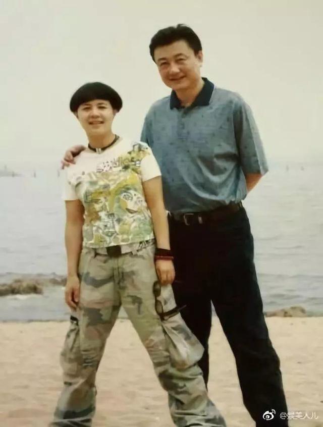 王宁现在几岁了，54岁王宁近照曝光