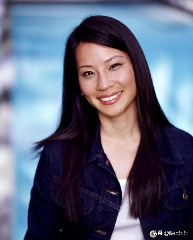 刘玉玲与孩子日常生活，身高仅1.57米的霹雳娇娃