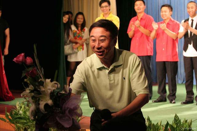 冯巩的爷爷是谁，冯巩家族有多显赫