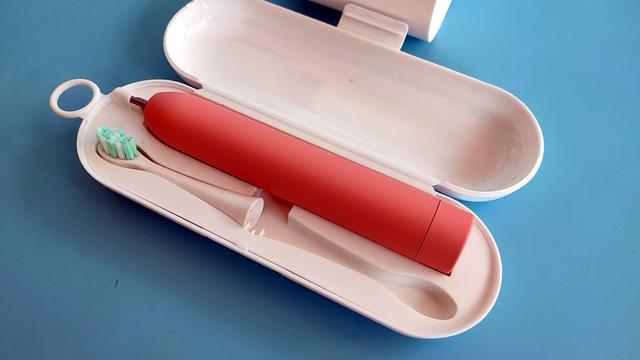 电动牙刷怎么充电，各种电动牙刷的充电方式