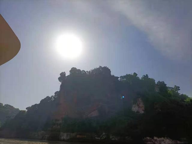 乐山大佛旅游路线，乐山大佛最新旅游攻略详细介绍