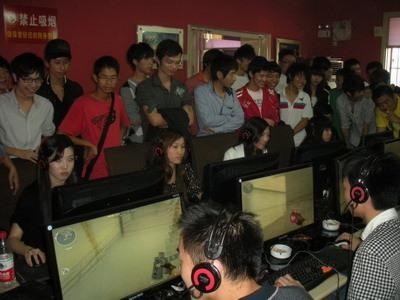 血战上海滩外挂，以前的网吧里有什么很火的游戏（《血战上海滩》这款单机游戏）