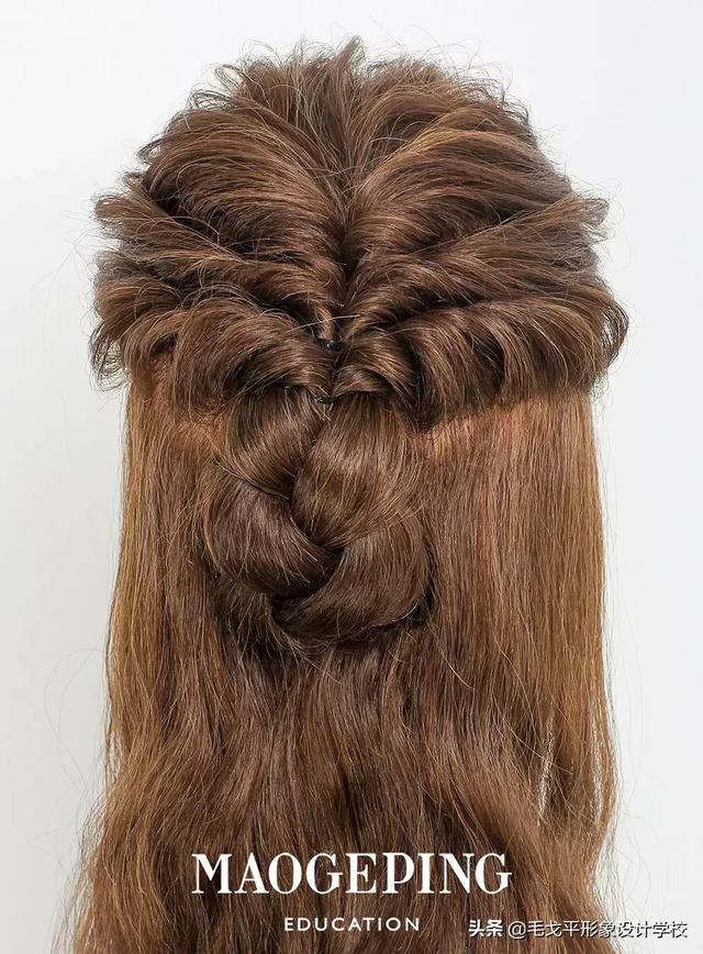 优雅简单盘发步骤图解，图解各种场合都适用的盘发