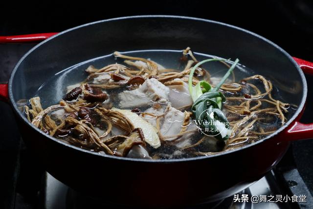 茶树菇怎么烧好吃，茶树菇这样做太好吃了（茶树菇怎么做好吃最简单）