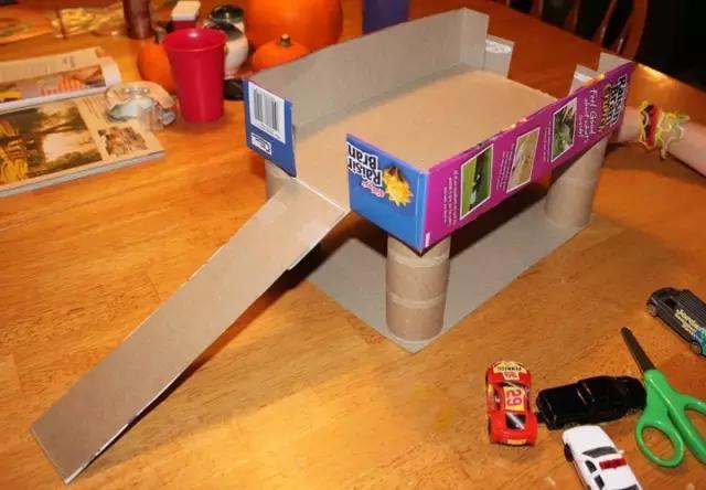 纸箱手工制作大全，纸箱手工制作大全环创（用纸箱就能做的5个桌面小游戏）