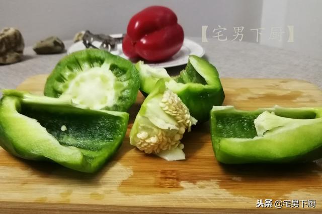 甜椒肉丝的正宗做法，在家做甜椒肉丝为什么没有饭店里的好吃