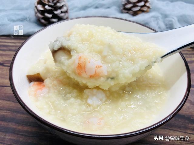 白灼虾的做法几分钟能熟，简单快手又下饭的白灼虾吃起来那叫一个香