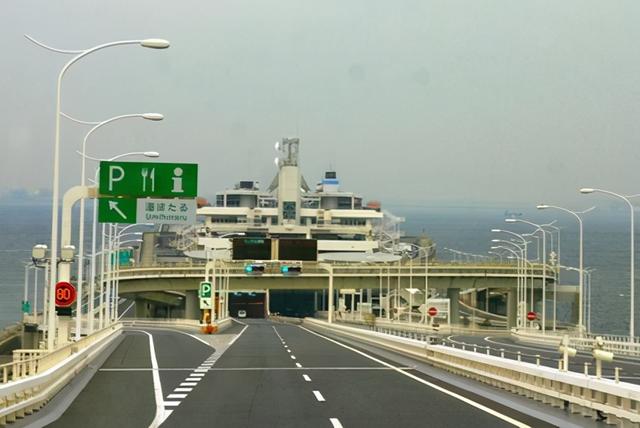 海底隧道究竟是怎样建成的，跨海隧道是怎么建成的