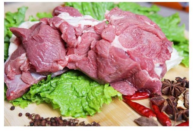 羊肉饺子馅的做法，羊肉馅饺子的做法最正宗的做法（用羊肉包饺子放姜吗）