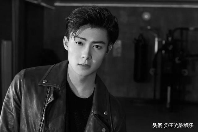 国内十大国宝级男星，盘点国内十大男明星名气排行榜