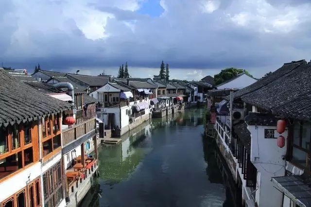 上海最好玩的地方，上海必须去玩的地方有哪些（去上海十个必打卡地）