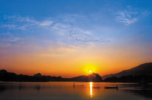 肇庆七星岩好玩吗，游肇庆七星岩美景说说