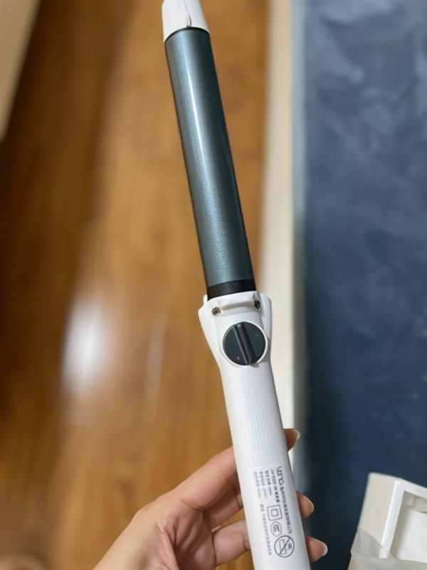 新手适合直板夹还是卷发棒，能拉直还能低温烫头