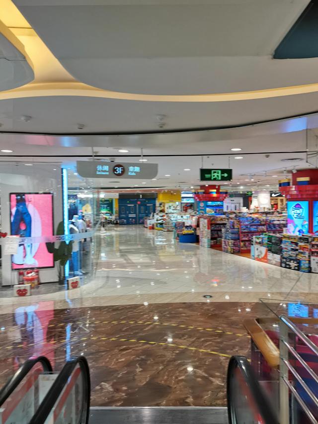 王府井在哪个区，洛阳王府井百货在哪个区（Zara在王府井开了亚洲最大门店）