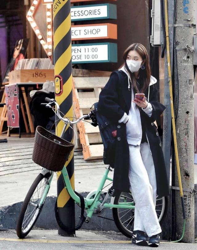 韩国服装搭配图片，最新韩国穿搭