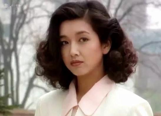 40岁江珊近照，同样51岁的徐帆和江珊