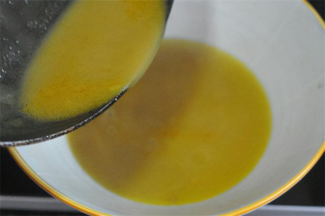 汤面条最好吃最简单的做法，秋天做面条最爱这味料