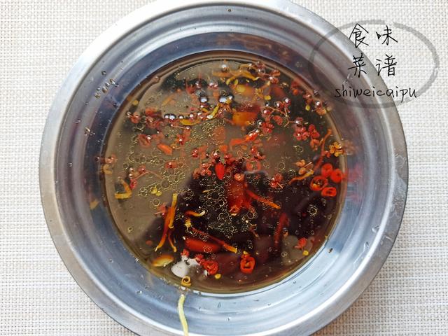 腌黄瓜怎么做好吃，腌黄瓜怎么腌好吃又简单快速（直接加盐腌是大错特错）