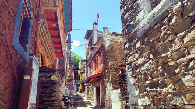 川西旅游攻略理塘，除了被丁真带火的理塘