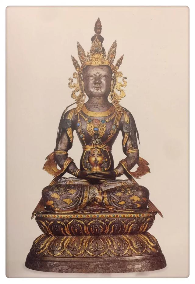 藏传佛教佛像艺术图形，藏传佛教文物之一藏传佛像