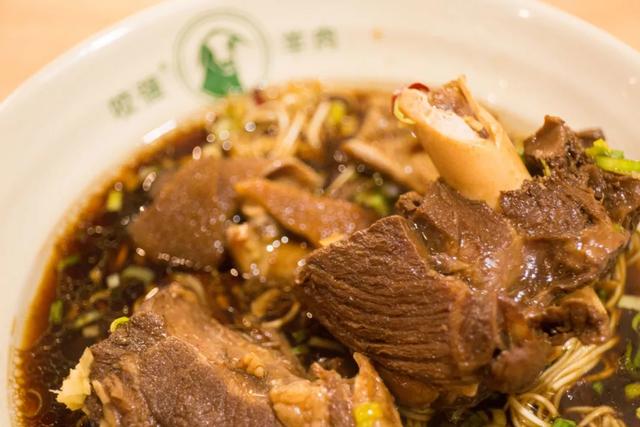杭州人气最旺的小吃，杭州6家必吃老字号美食
