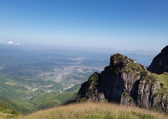 武功山旅游攻略，武功山旅游攻略一日游（江西武功山\u0026仙凤三宝亲子游记）