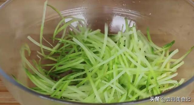 萝卜怎么吃才好吃又简单，萝卜从小吃到大