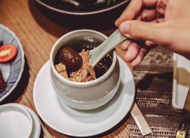 贵州黄果树瀑布，贵州的旅游景点黄果树瀑布（5A景点贵州黄果树瀑布三天两晚旅游全攻略）