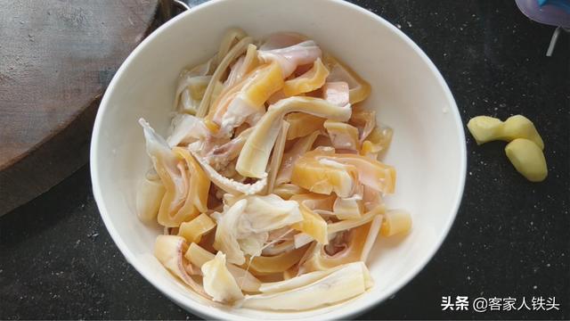 客家黄焖猪肉怎么焖才又香又好吃，客家焖肉好吃有诀窍