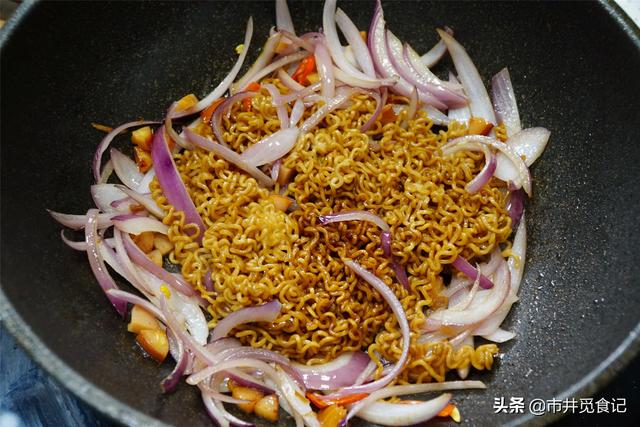 8种炒面做法一定要学学，爱吃炒面别错过