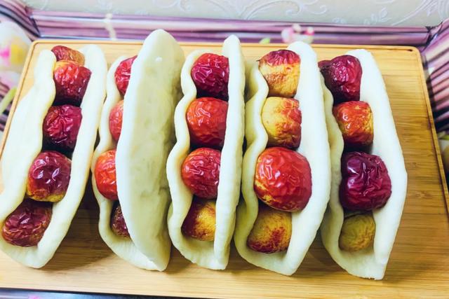 用面粉做的酥脆枣，制作方法太简单了