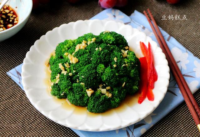 减肥也要有营养，白灼菜怎么做才好吃又简单