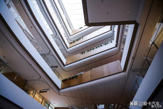 上海虹桥天地购物攻略，听说虹桥新天地颜值很高