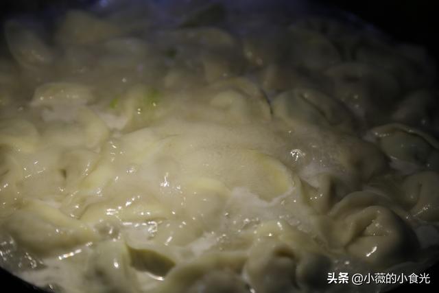 素馅元宝馄饨做法，元宝馄饨简单食材