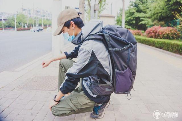 pleinsport双肩包，别人背着这么好看的名牌背包