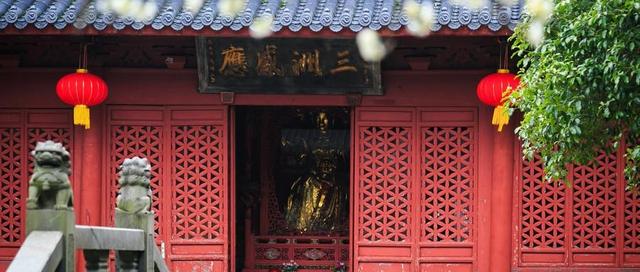 世界上最著名的金佛寺与玉佛寺，泰国最好玩的 5大旅游景点