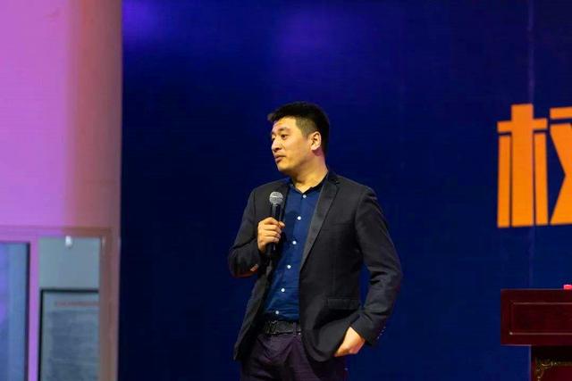 考研名师张雪峰，考研名师张雪峰